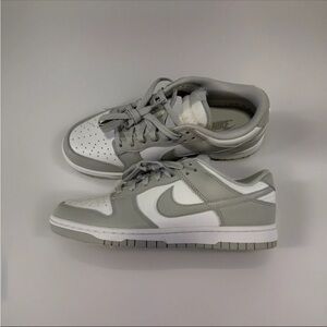 Mens size 8 Nike dunk low